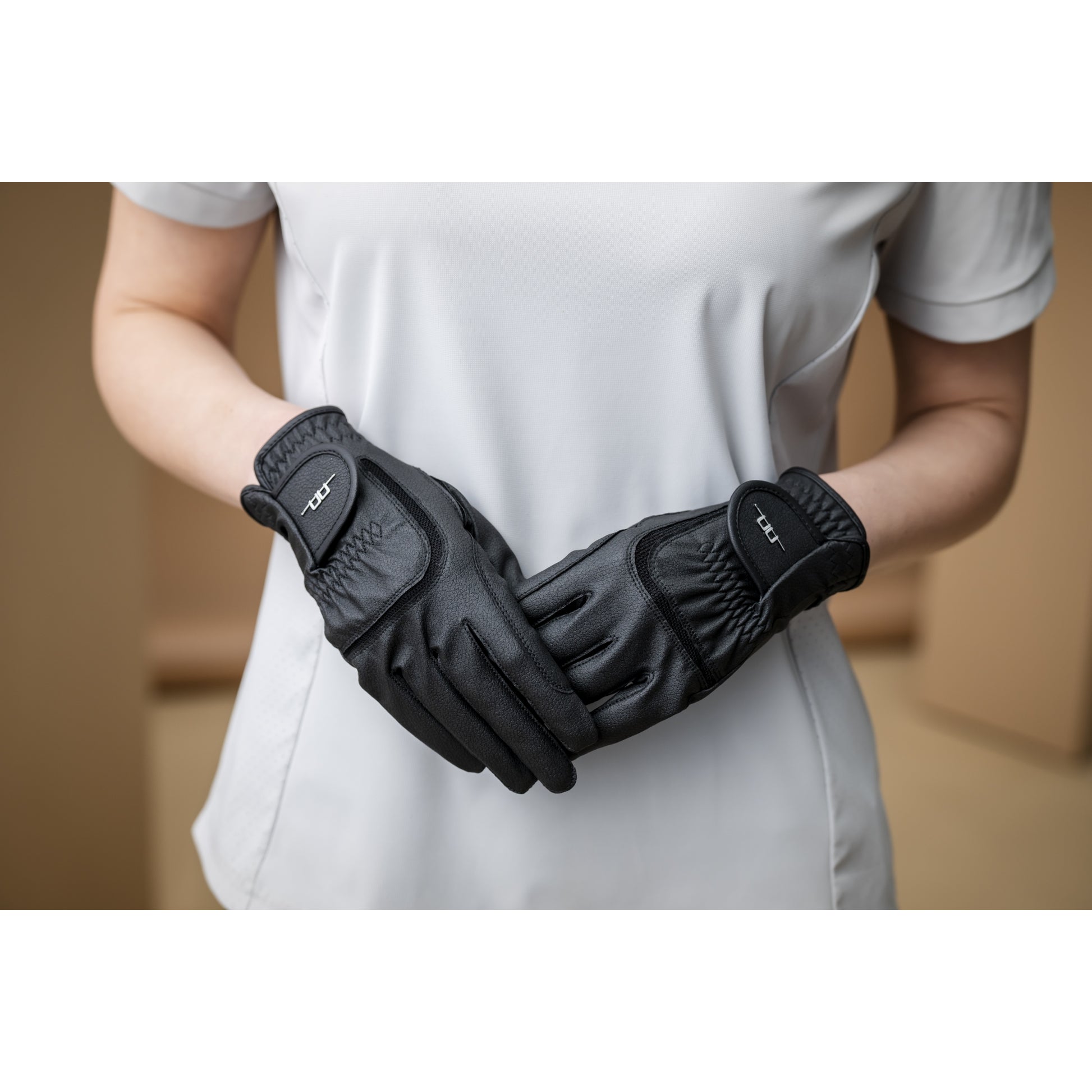 AA Platinum Glove