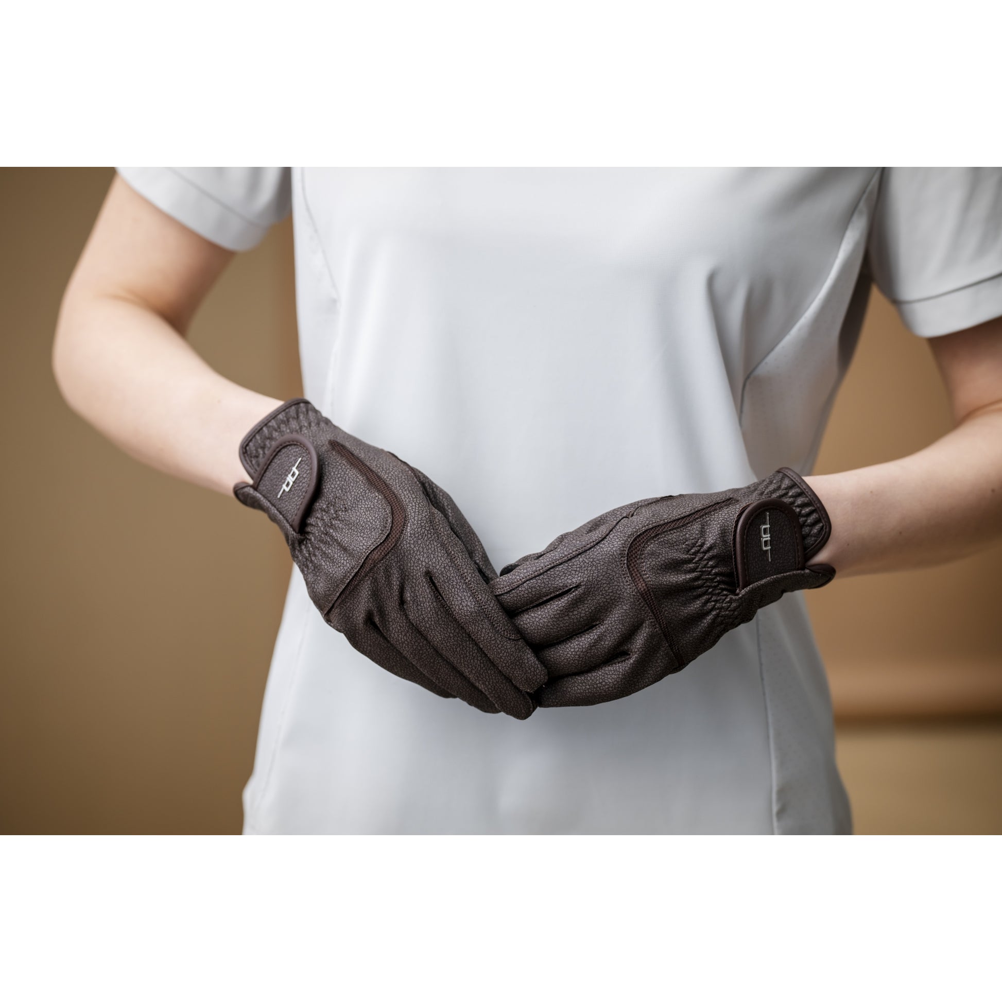 AA Platinum Glove