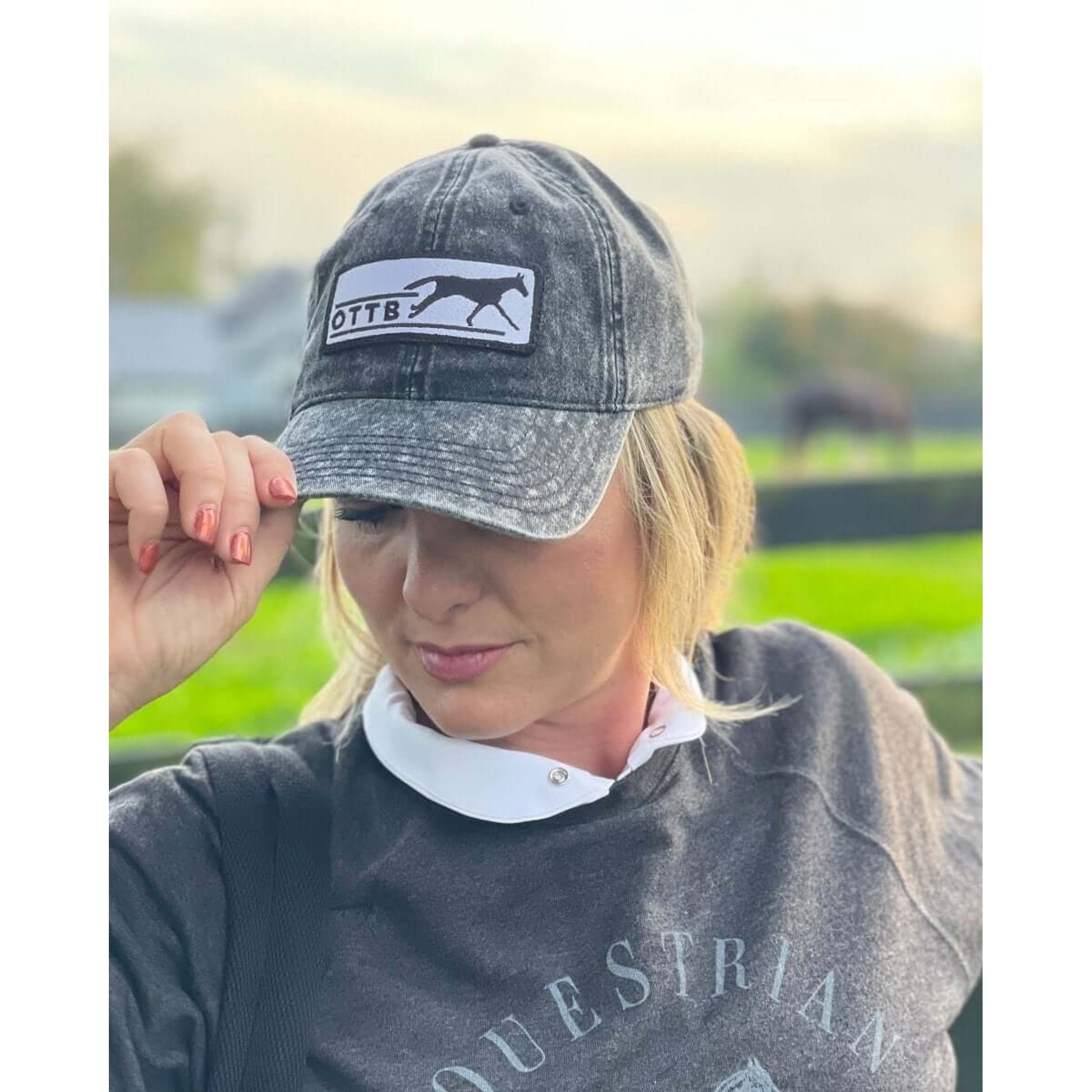 Dapplebay OTTB Barn Hat