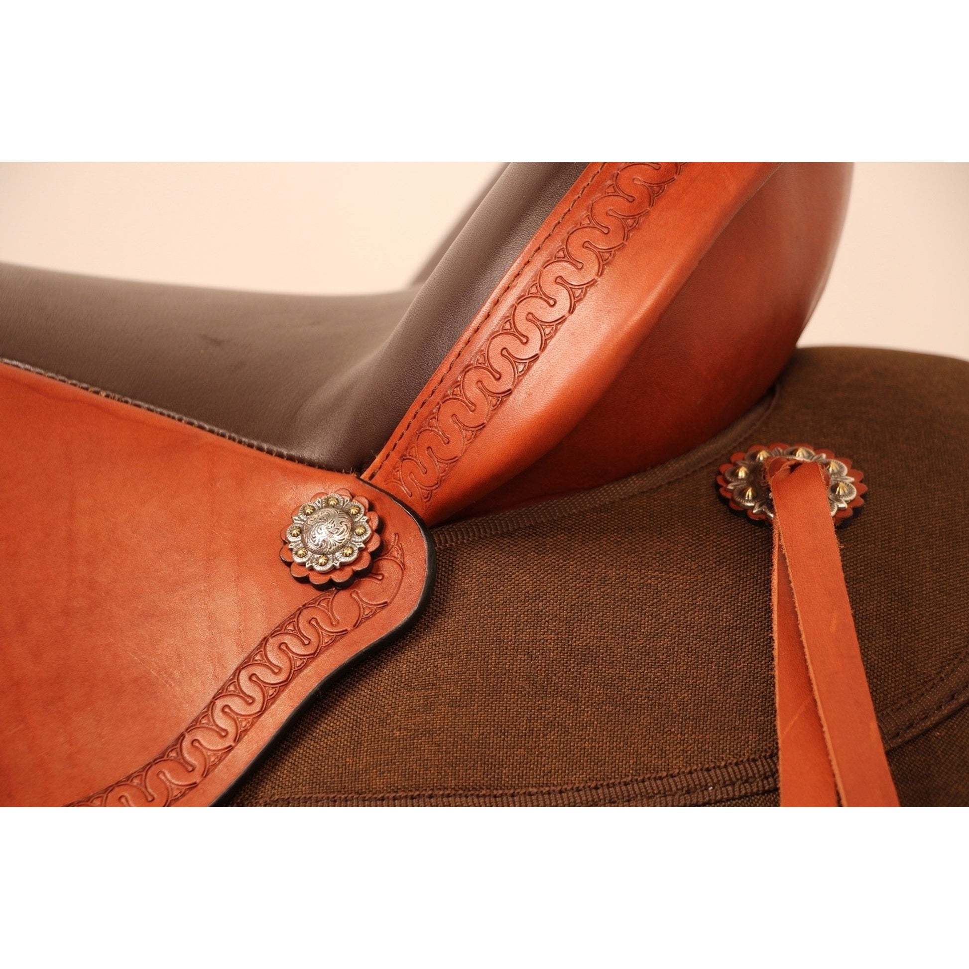 Abetta Crossover Saddle