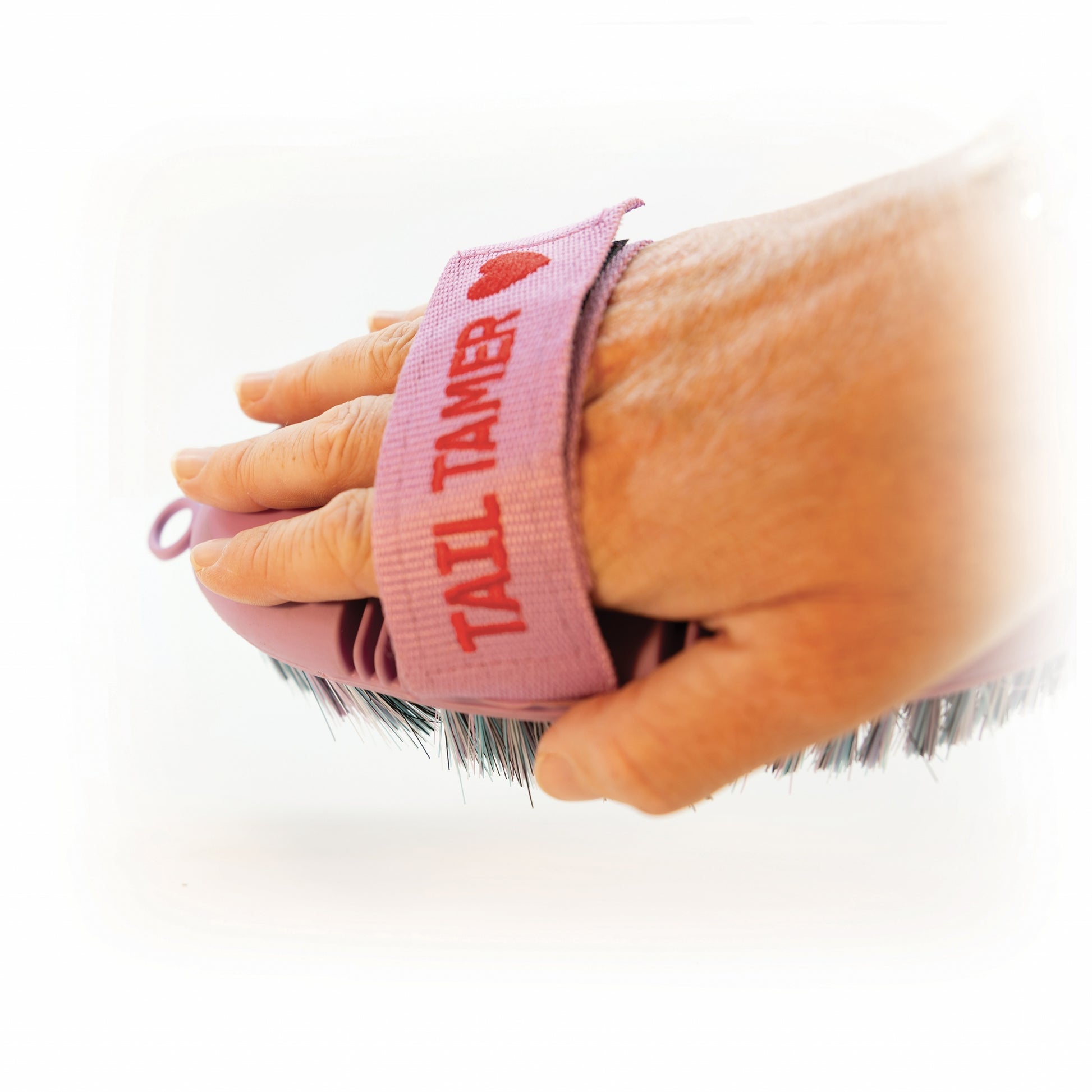 Tail Tamer Softtouch Flex Synthetic Brush