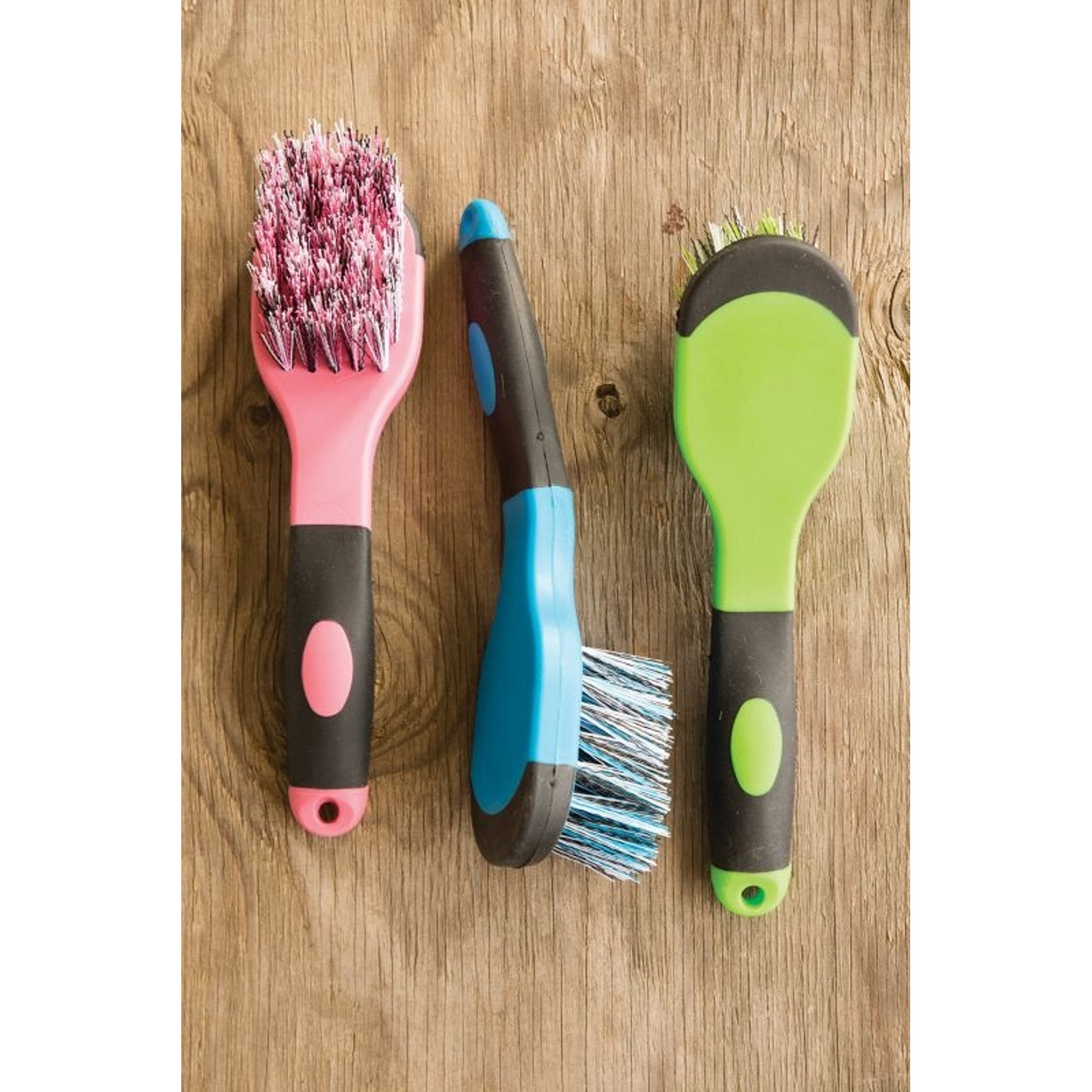 Tail Tamer Bucket Brush