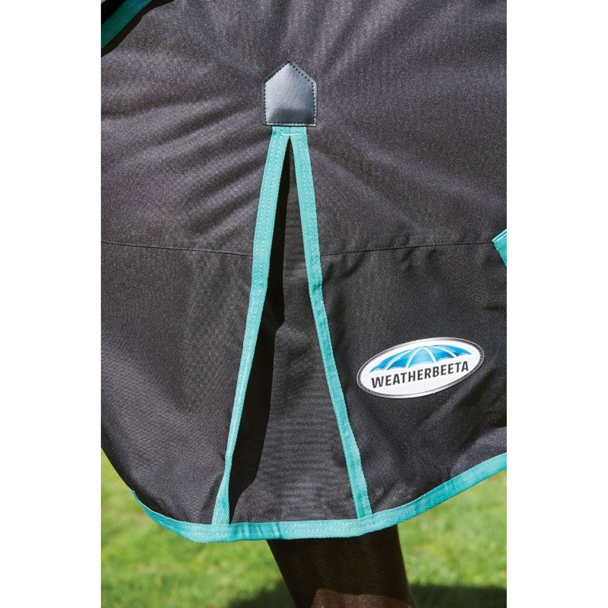 Weatherbeeta Green-Tec 900D Detach-A-Neck Medium Turnout