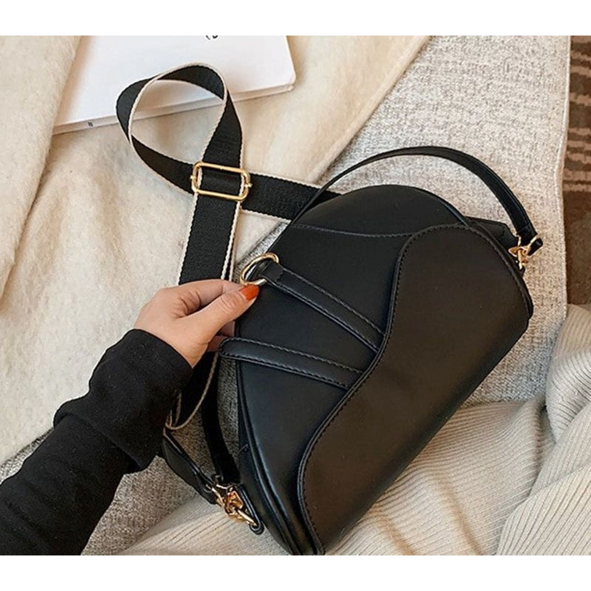 AWST Saddle Shoulder Handbag