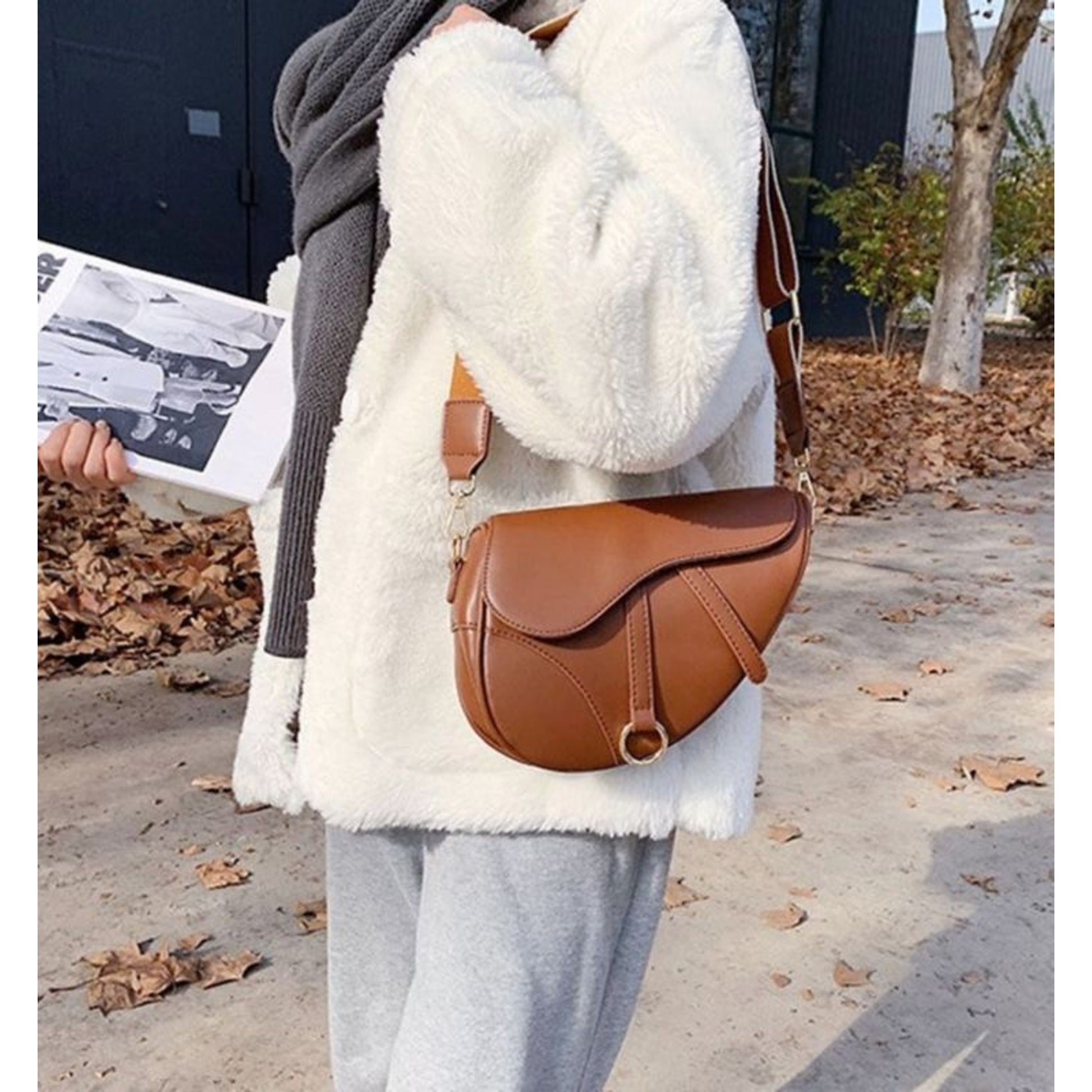 AWST Saddle Shoulder Handbag