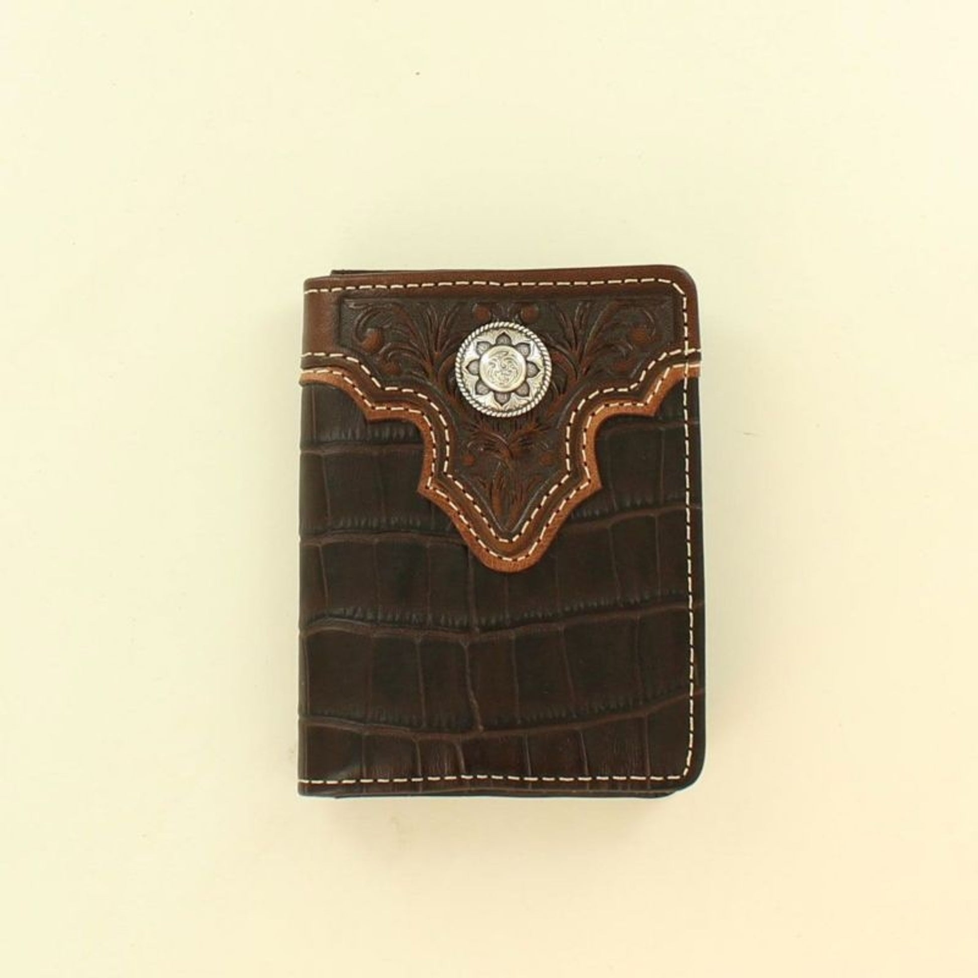 Men BiFold Croc Emboss Overlay Concho WalletBk/Wh