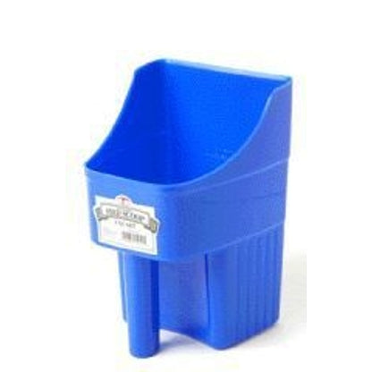 Enclosed Feed Scooper For Feed Or Seed 3 Qt Red